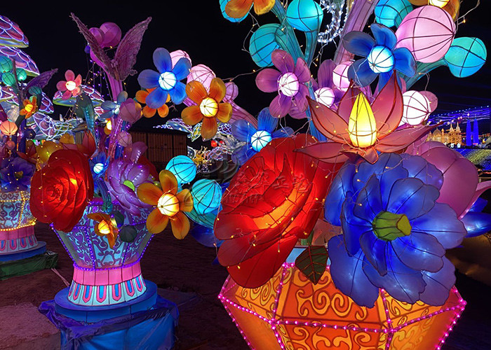 Colorful Customized Steel Frame Structure Fabric Hanging Lanterns For Decorative Garden