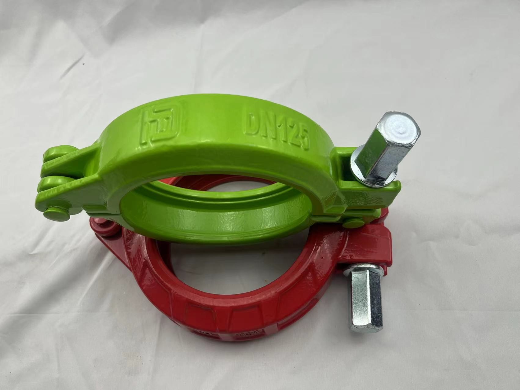OEM Concrete Mixer Parts Casted Painting ，Low Pressure pipe snap clamp