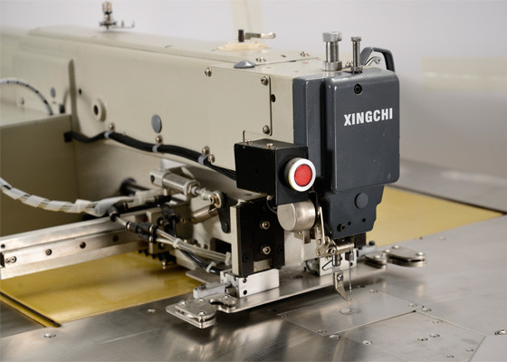 Automatic Industrial Leather Sewing Machine For Leather Bags Turn Table 3 Working Stations