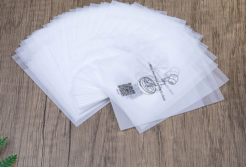 30-200 Thickness White Custom Spot CPE Plastic Bag for Electronic Packaging and Storage