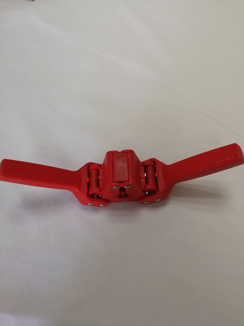 Twin Lever Manual Beer Bottle Capper , Red Beer Capping Equipment Eco Friendly