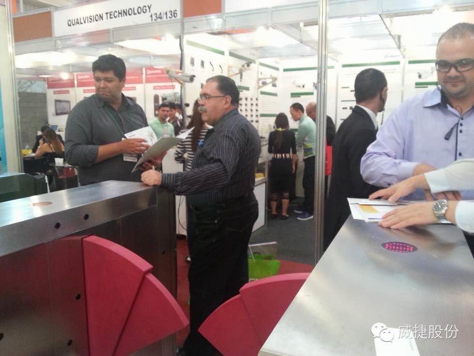 IP54 Servo Control LED Boom Electronic Barrier Gates