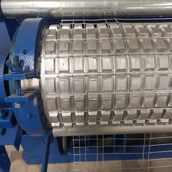 Huayang 2m Width Weld Mesh Manufacturing Machine 120kva Wire Partitions