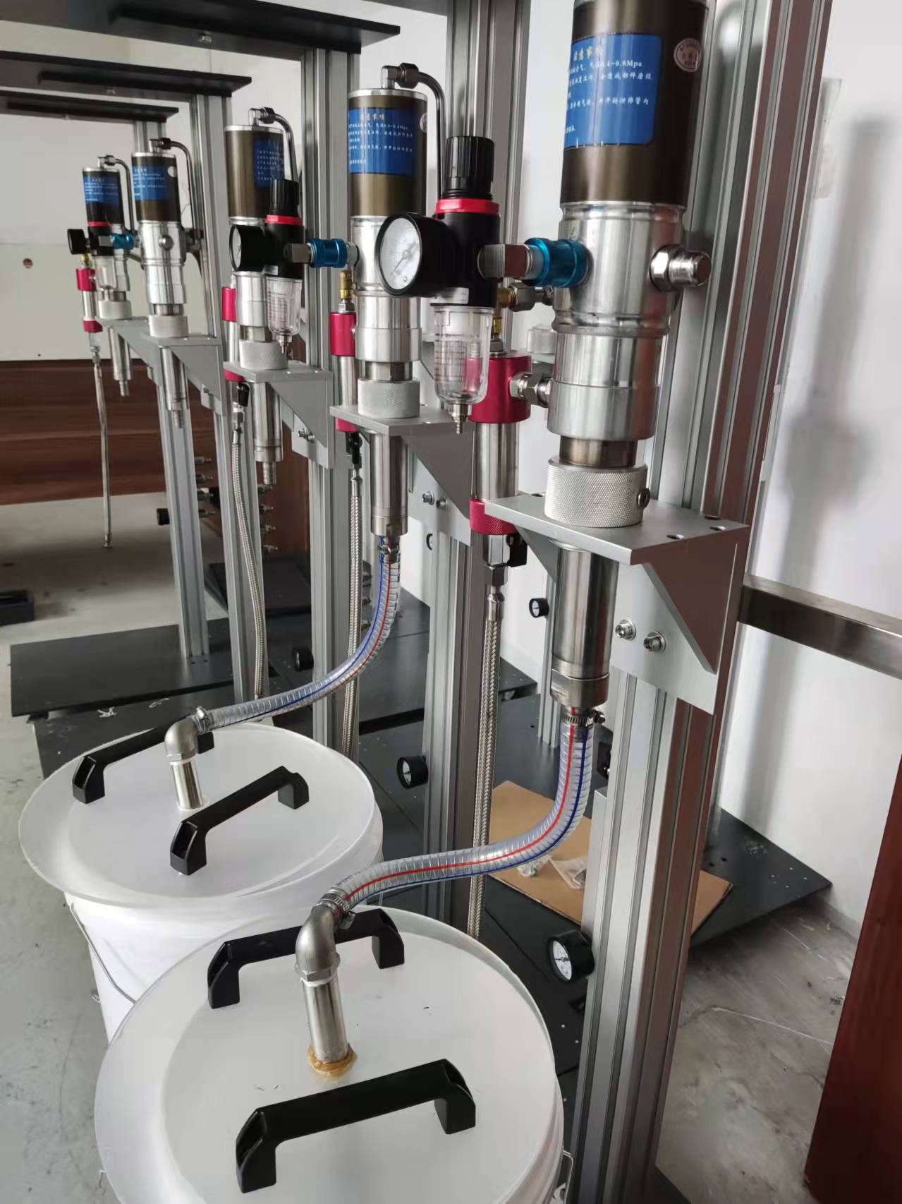 Easy to Operate Chemical Cold Glue Application System for Paper Pasting Machine