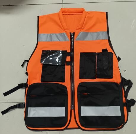 Hi Vis Vest With Pockets Polyester Safety Vest For Highway Airport Traffic