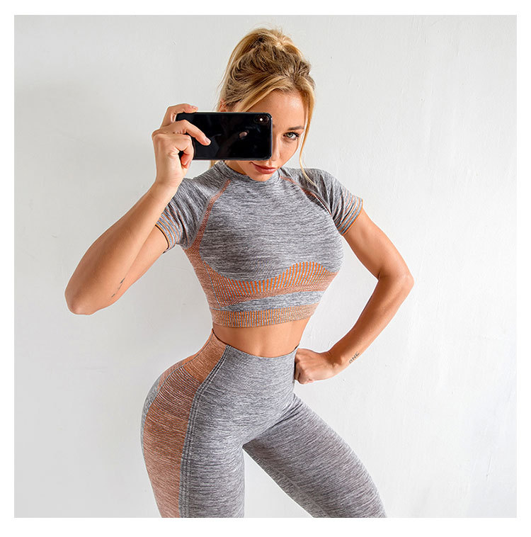 Blue Variegated Stretchable Seamless Yoga Sets Eco Sustainable Yoga Wear