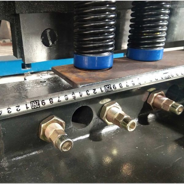 CNC Hydraulic Swing Shearing Machine 4mm Steel High Precision