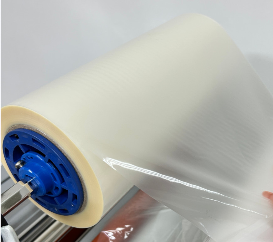 Anti Scratch Recyclable Film With Pre-coated Varnish Suitable For Paper Sheet Thickness 33mic and Eco-friendly