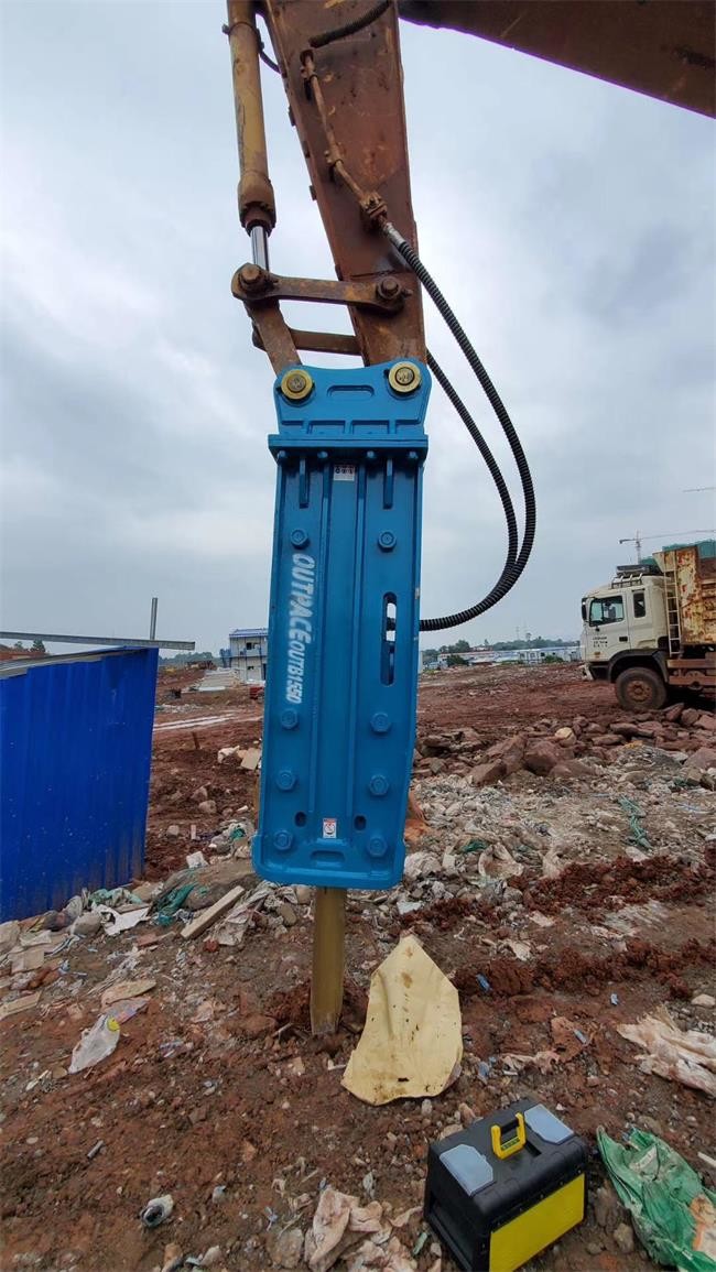 60HRC Crawler Excavator Hydraulic Hammer For Cement Pavement Broken
