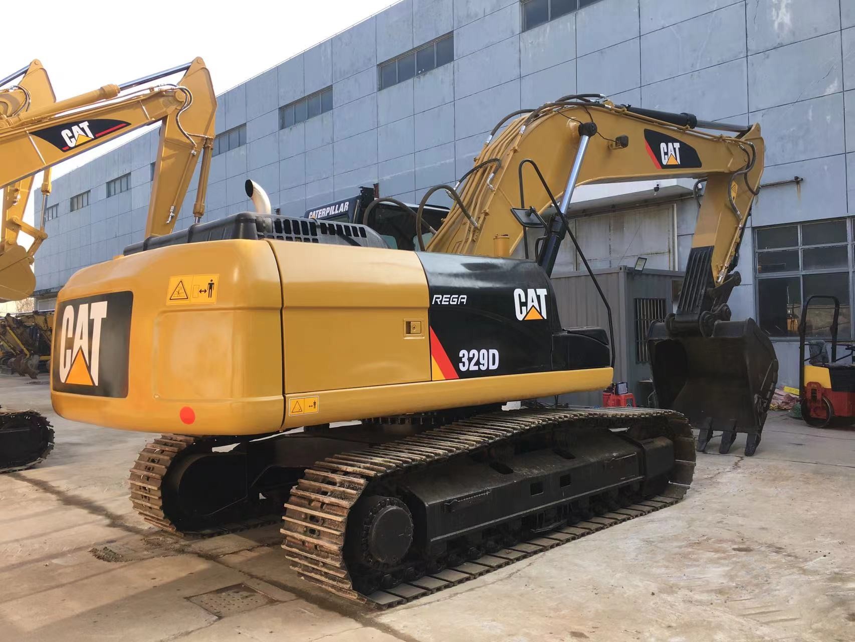10T To 30T Used CAT Excavators With 600mm Track Width And Grapples Attachments