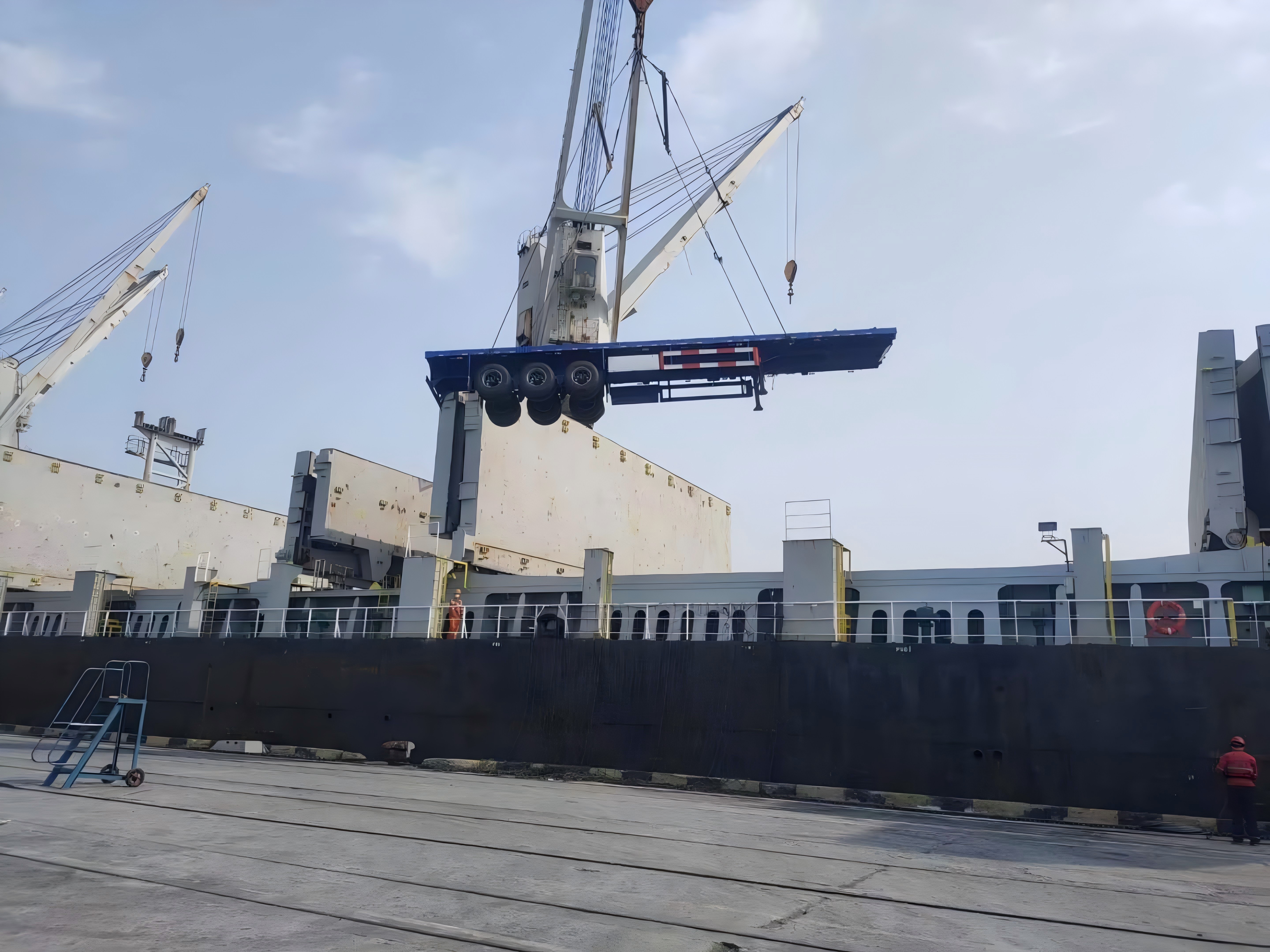 CIMC brand new 4 axles 100t capacity 40FT SPRING SUSPENSION FLATBED SEMI TRAILER for sale