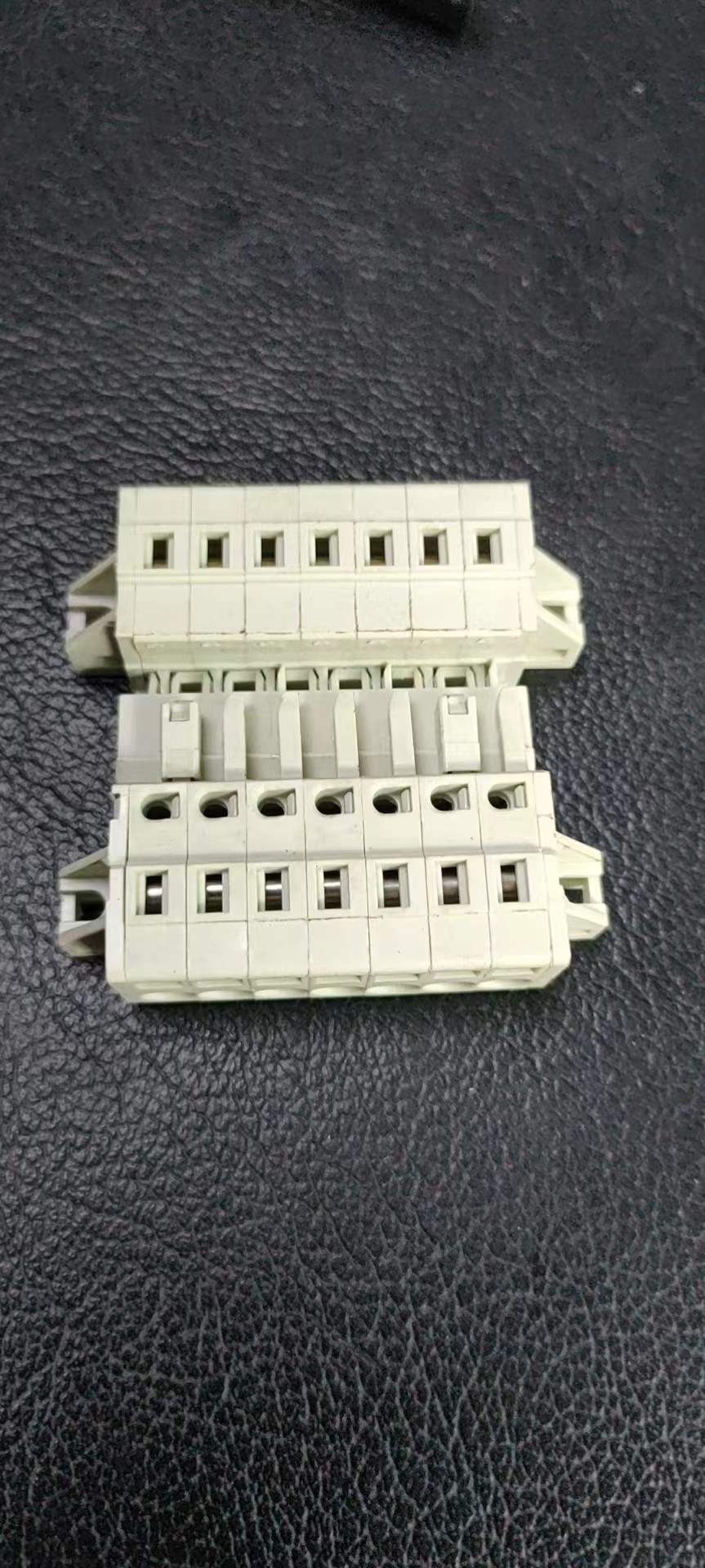 LED STM 650 series fast contact with flang type connector 300V 16A