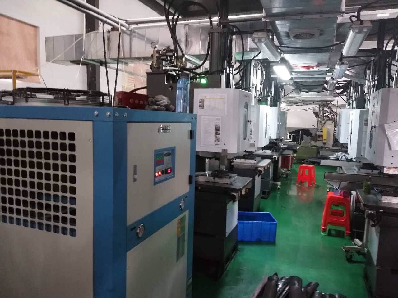 PVC/Rubber Extrusion Rubbing Strake for Inflatable Boat Rubbing Rail and Pontoons