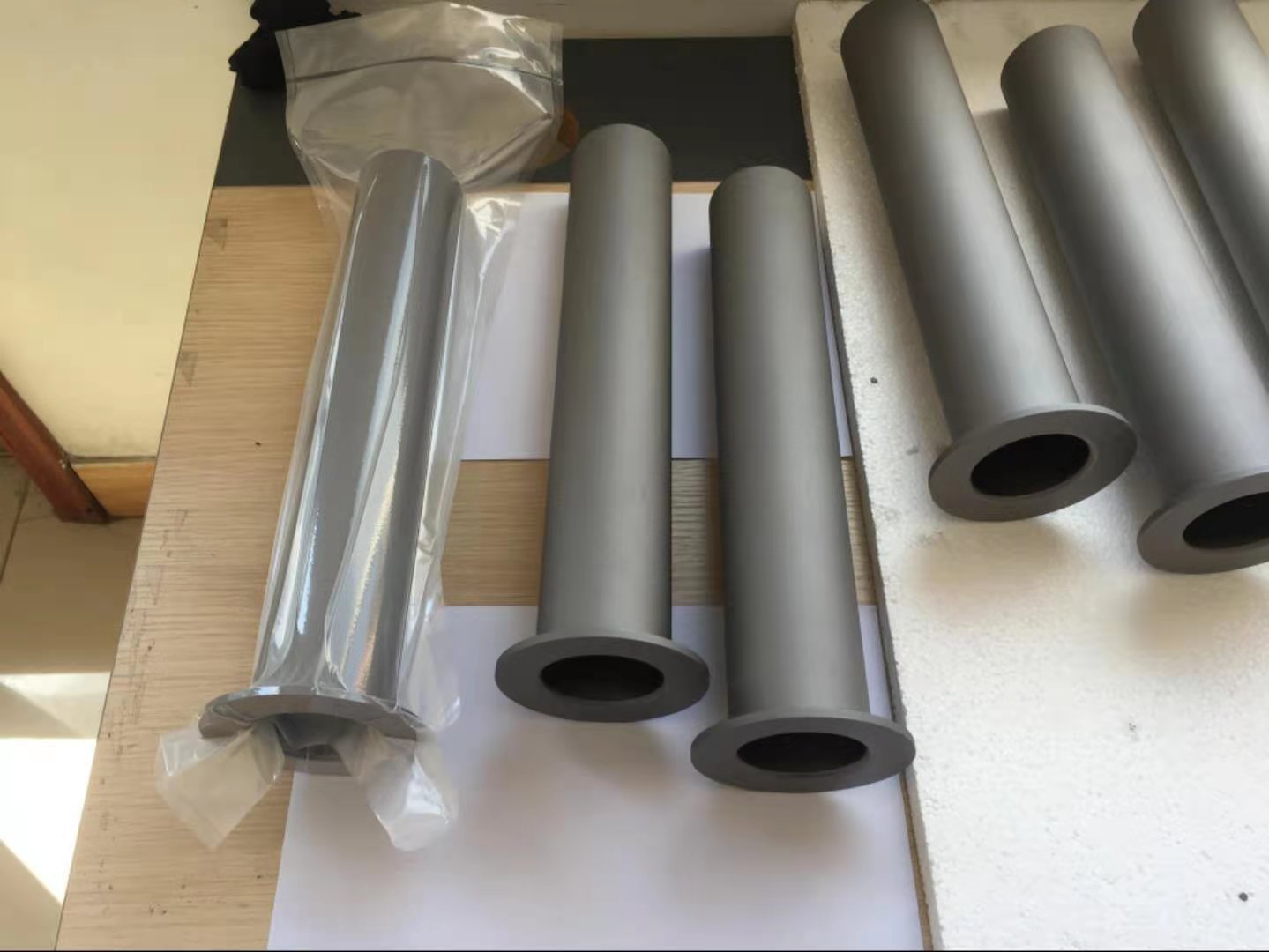 High Purity 40mpa Graphite Crucible For Melting Cast Iron