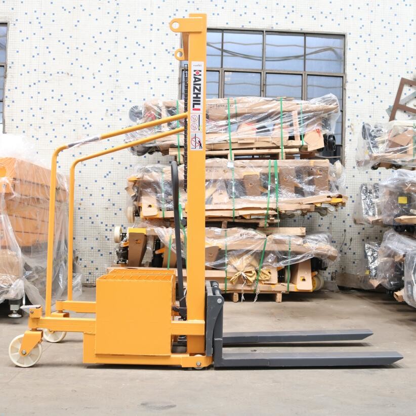 Compact Size Manual Hydraulic Forklift , 2000kg Hand Operated Pallet Stacker