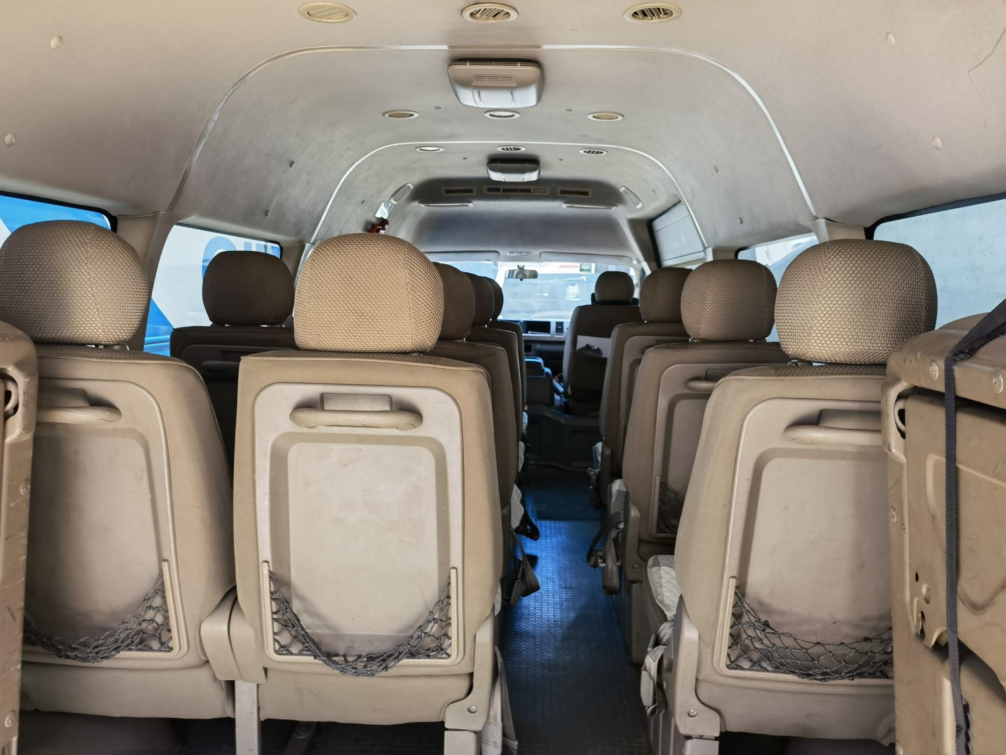 Toyota Hiace Used Mini Bus For Sale 17 Luxury Seats High Roof