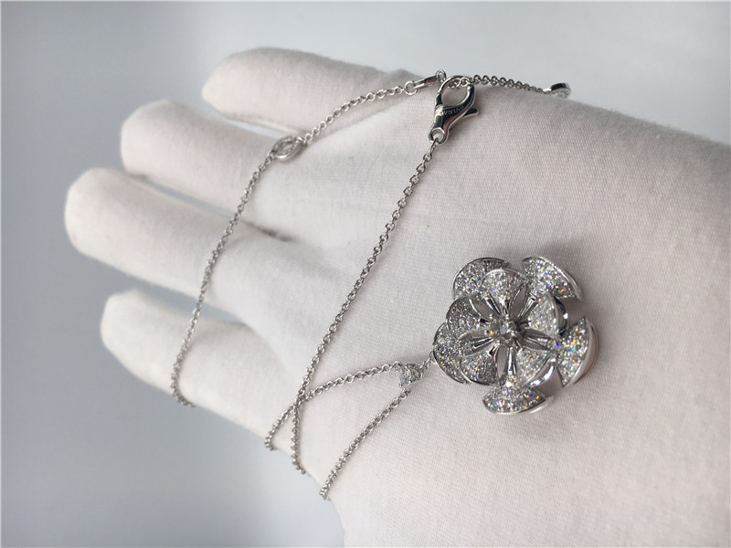 Divas' Dream Necklace Luxury Jewelry Jewelry 18K White Gold With Diamonds No Gemstone