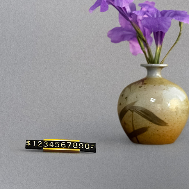 Gold price tags with Metal Base and plastics letters