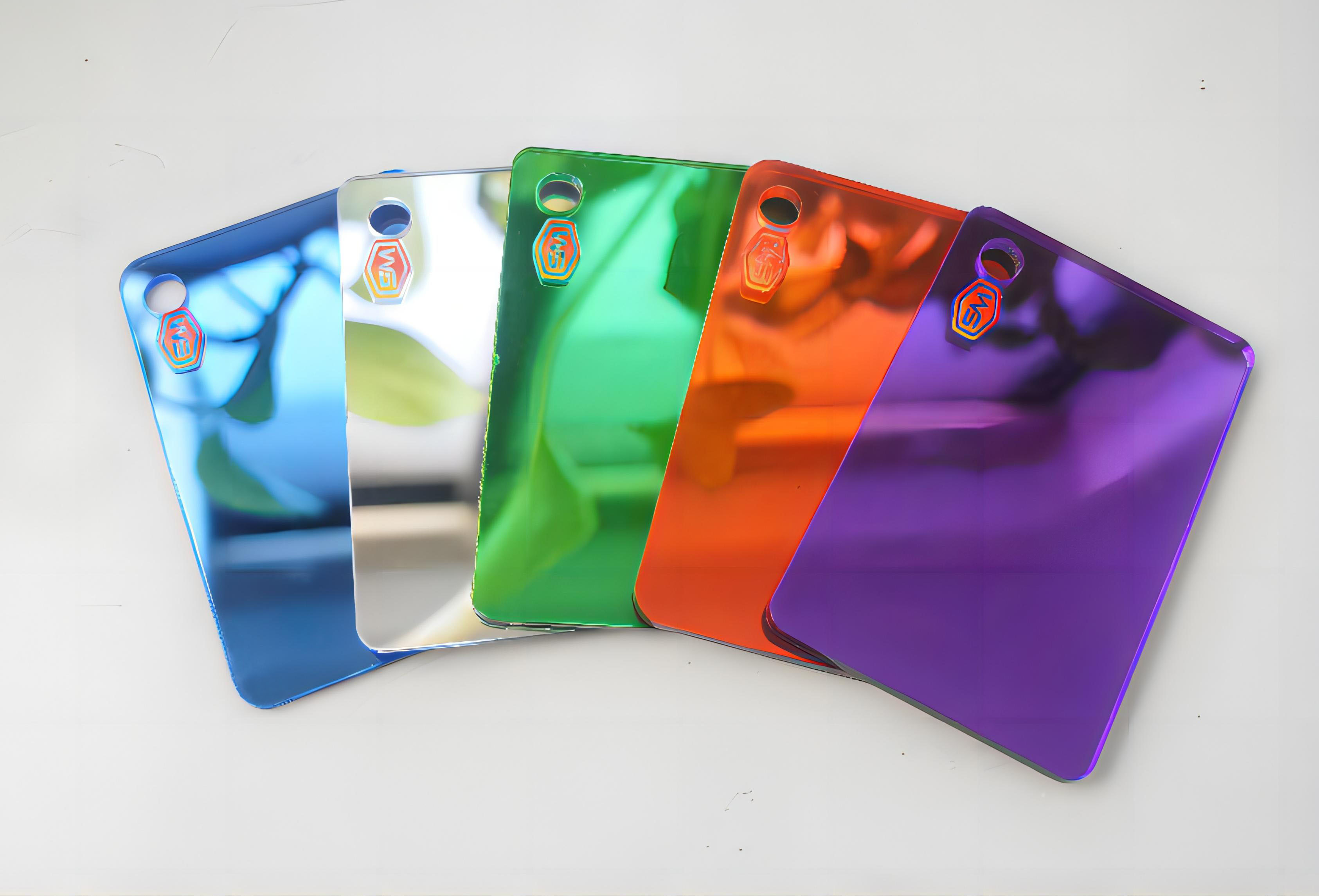 Extruded Mirror Acrylic Sheet 1220*2440mm Plexiglass Sticker Adhesive Plexiglass Sheet
