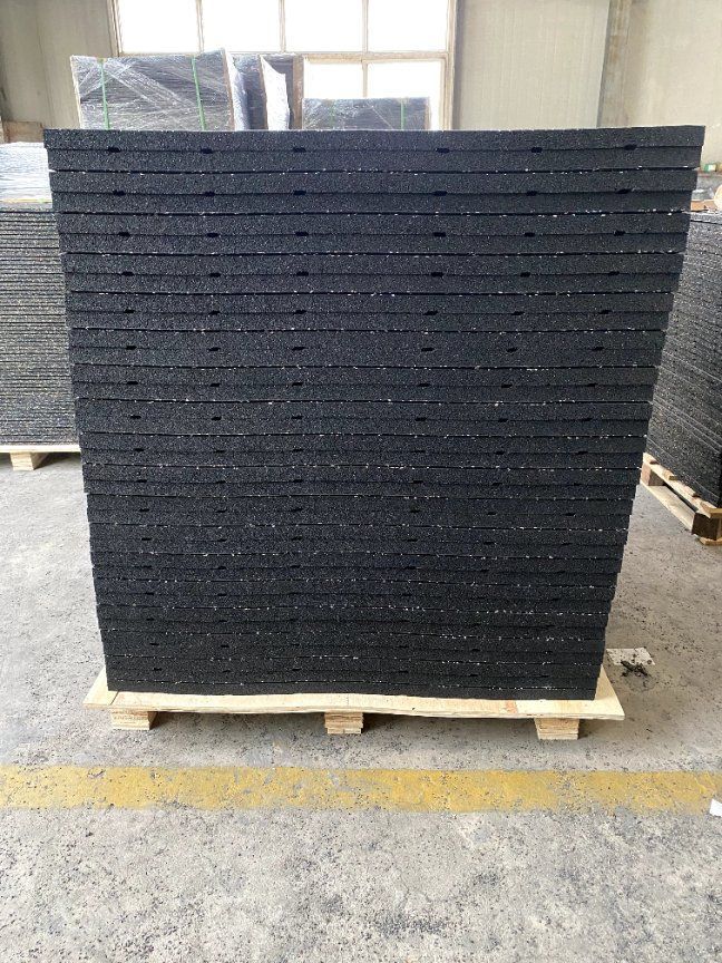 High-Impact, Slip Resistant EPDM Gym Rubber Floor Tile Available in Thicknesses From 15mm to 50mm