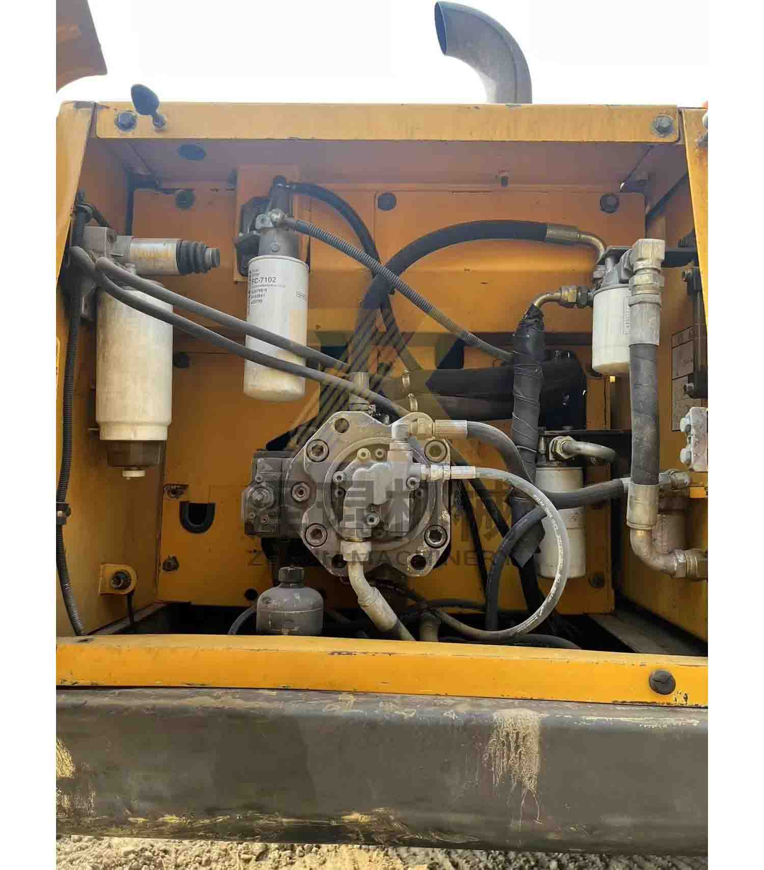 Used Volvo Ec240d Excavator Construction Machine with Other Hydraulic Pump and 1.2-1.51m3 Bucket Capacity at Affordable