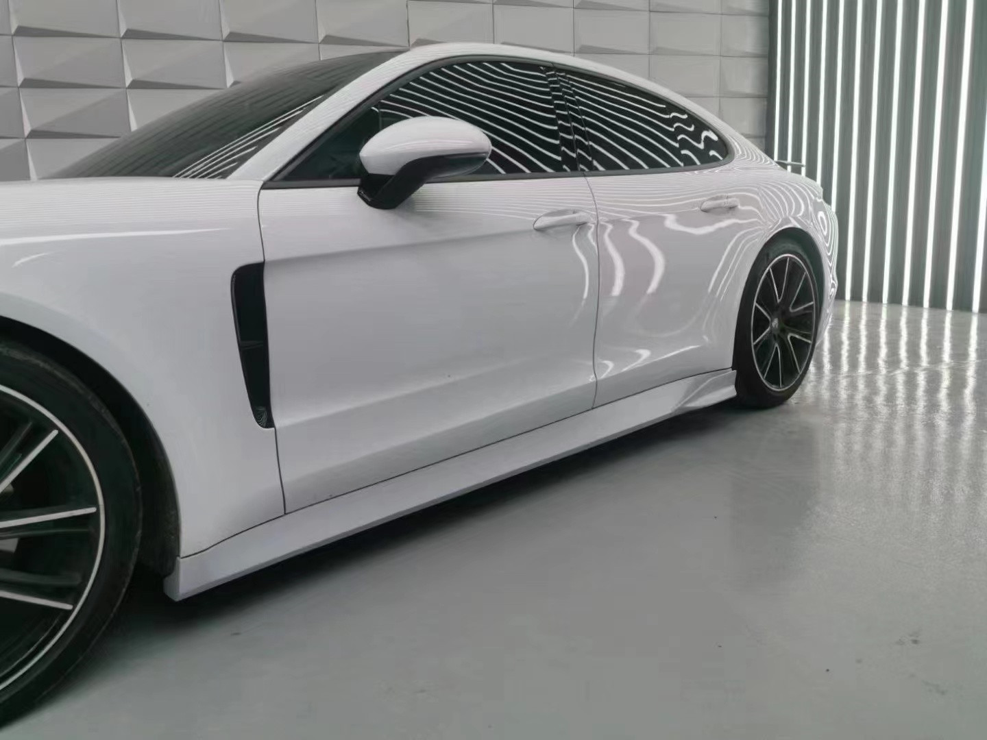 For Porsche Panamera Carbon Fiber Body Kit Panamera Carbon Fiber Front Lip Diffuser Spoiler Side Skirt