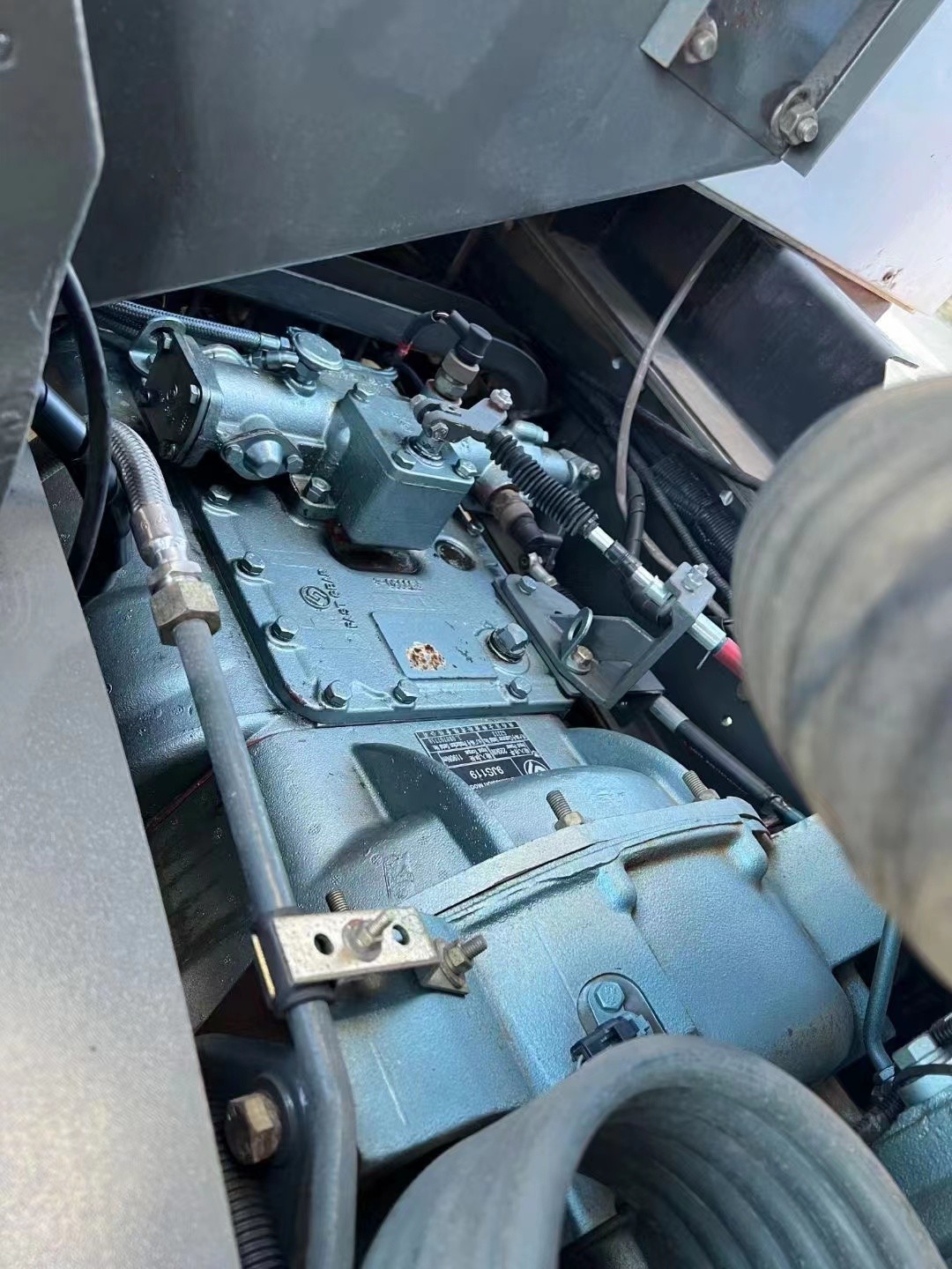 HOWO Refrigerated Truck 290hp Mechanical Engine Fast 9 Gear Gearbox 600km
