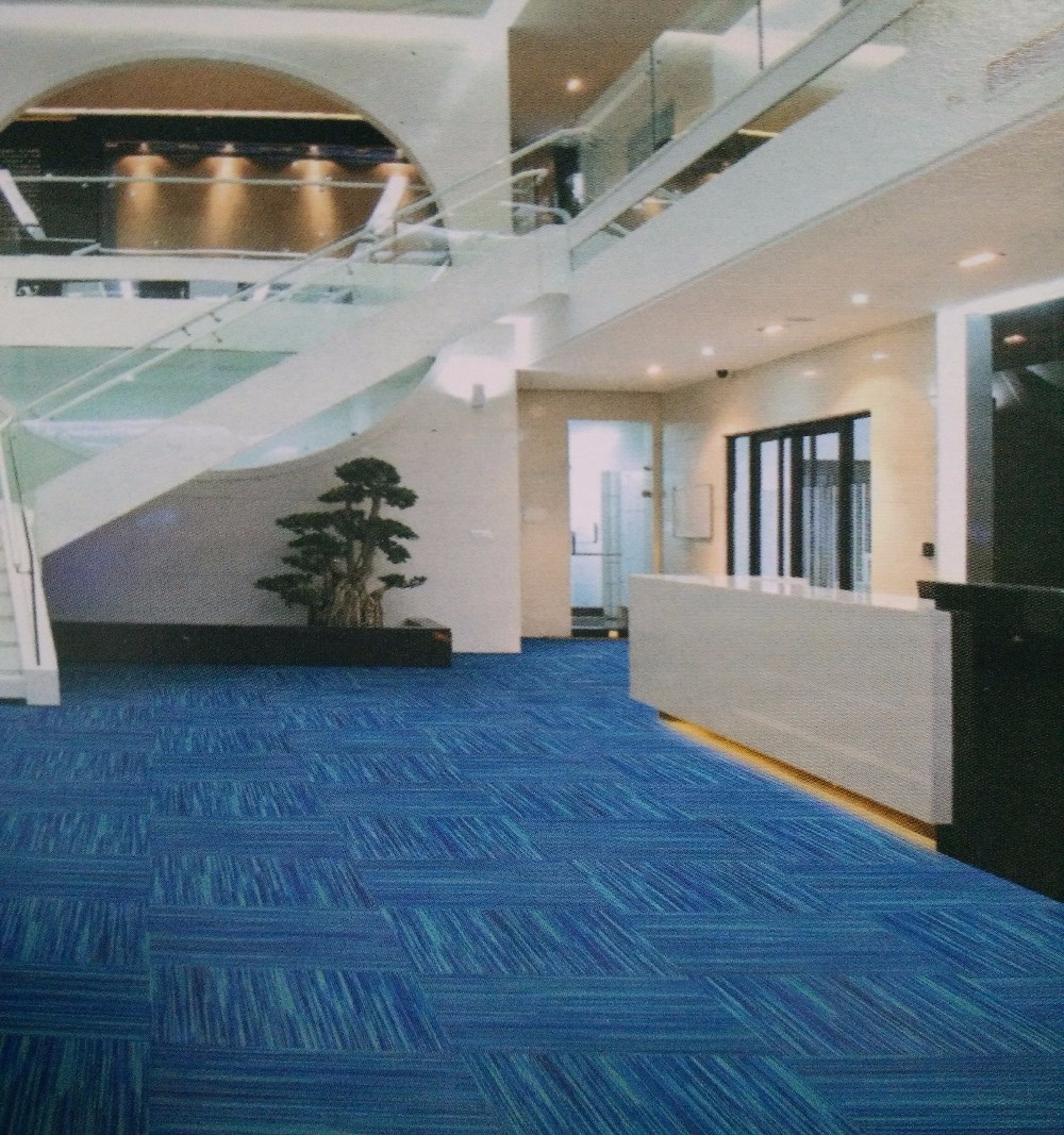 Chine made multi level loop striped Nylon carpet tile