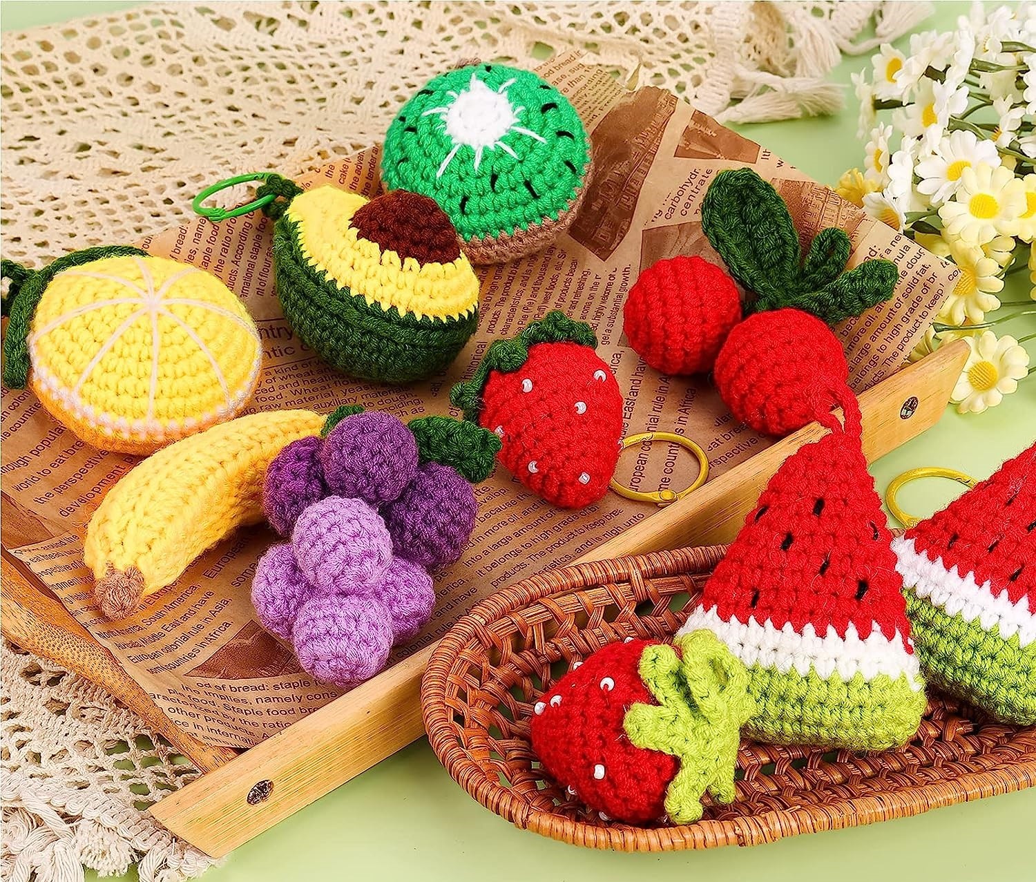Beginner Crochet Kit - Hand-Crochet, Decorative Keychain, Crochet Kit for Beginners with Step-by-Step Instruction