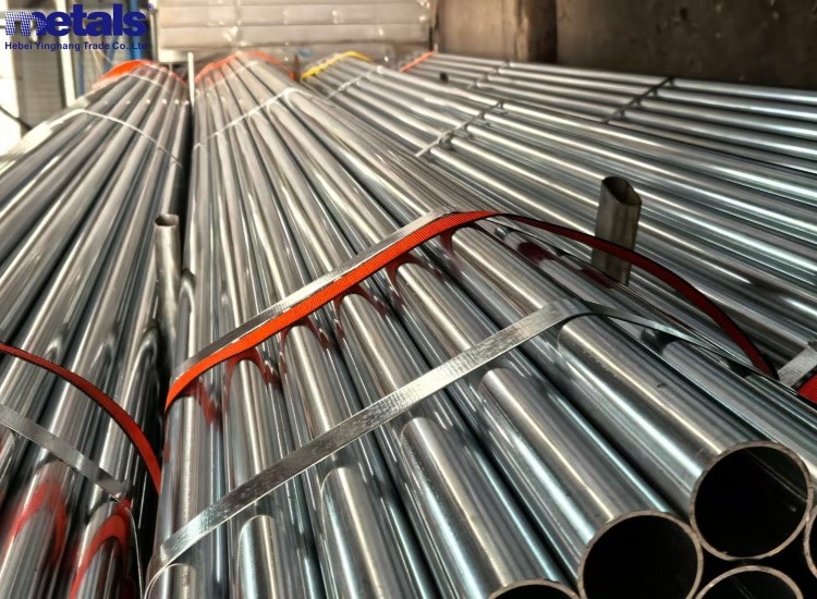 ERW Hot Dipped Galvanized Steel Pipe Size 1/2 3/4 1"2"1.5"