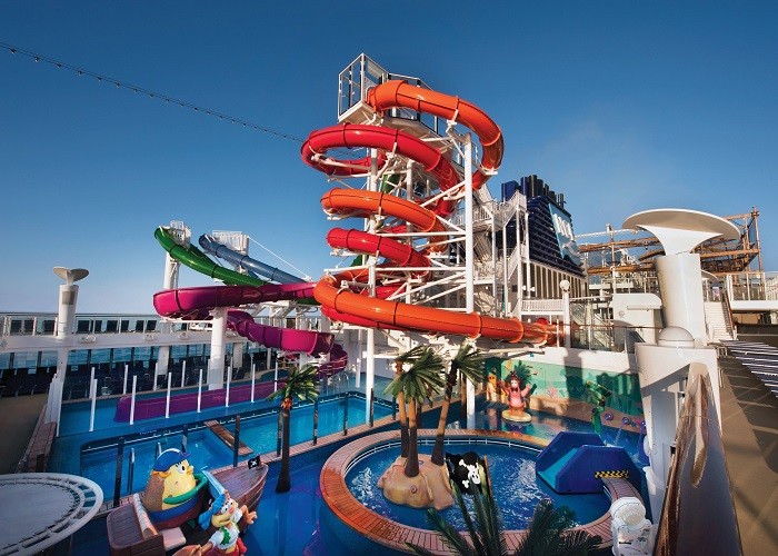 Anti Fade Swimming Pool Water Slides Aqua Play Equipment