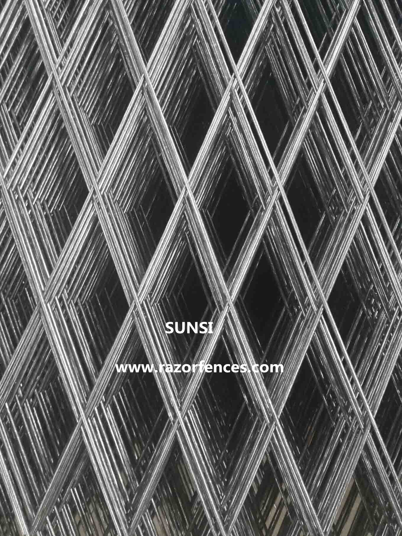 Rhombus Opening Shape Welded Wire Mesh Panel Diamond Mesh Fence China Factory