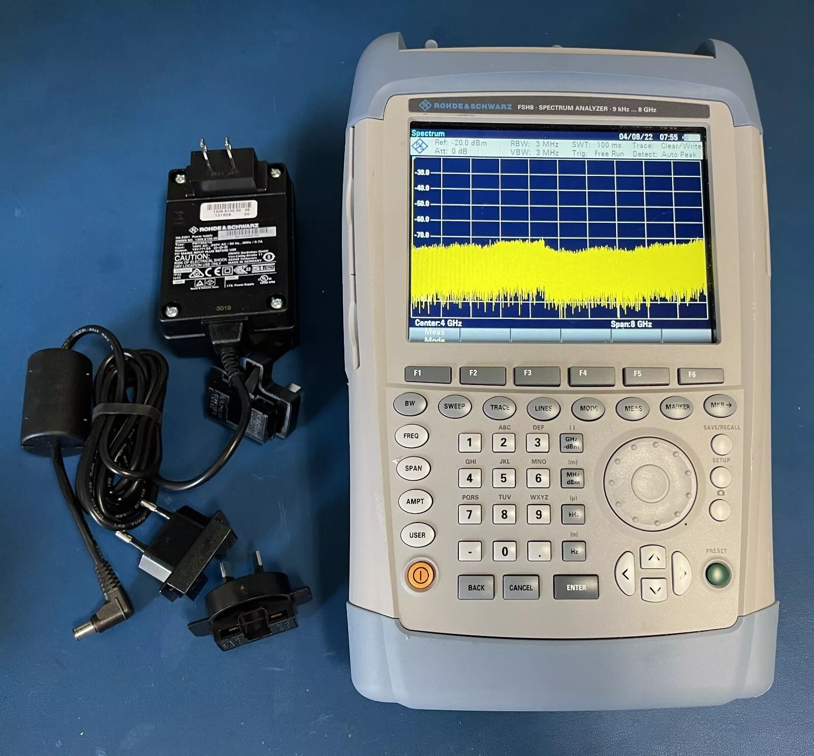 Rohde & Schwarz FSH8 100kHz-8GHz Handheld Spectrum Analyzer Tested Fresh battery - Picture 1 of 5