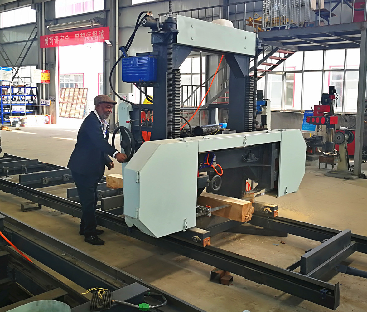 Portable wood saw cutting forestry equipment machine Horizontal timber band sawmills