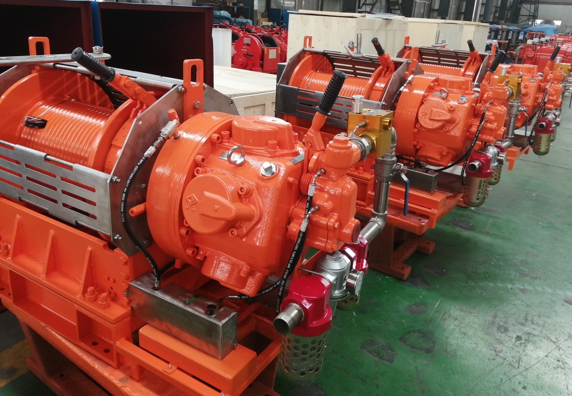 15kN Manned Pneumatic Winch ZJQH-15×20B Personnel And Material Lifting