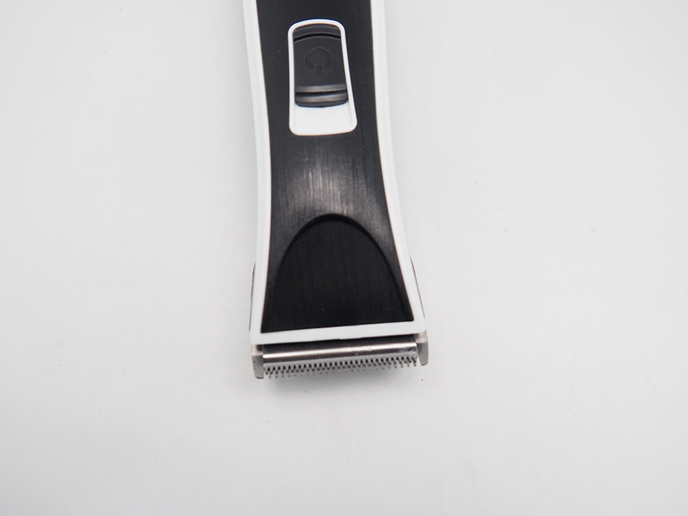 Z-303 Rechargeable Battery Hair Cutter Set with 3 Guide Combs Professional Hair Trimmer