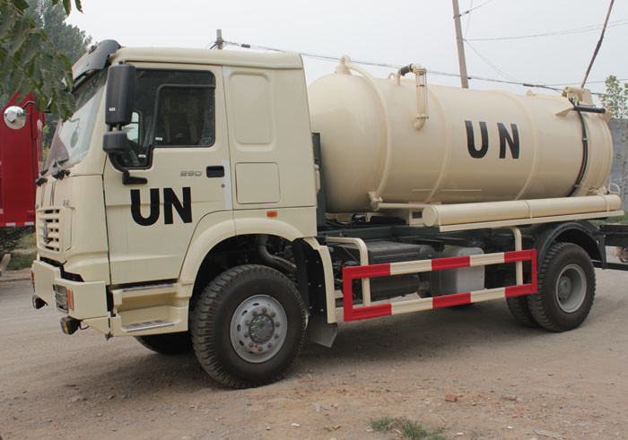 Sanitation Enterprise Sewage Suction Truck 8-12CBM LHD 4X2 , Liquid Waste Trucks