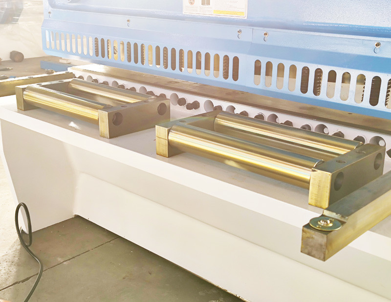 Metal Sheet Plate Shears CNC Hydraulic Guillotine Cutter E21s 16X1600mm