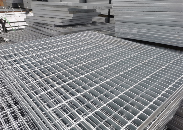 SS316 Skid Proof Galvanised Steel Grating Platform For Building Sidewalks