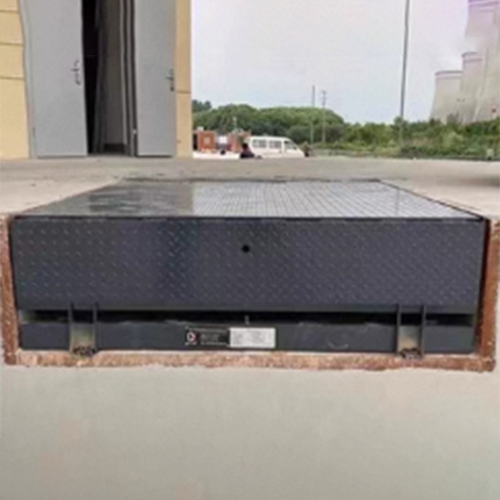 Flip Lip 600mm Vertical Hydraulic Loading Dock Leveler for Building Materials Distribution Centers
