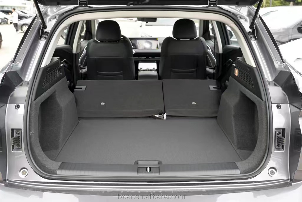 Left Steering Driving Type Neta U Nezha U-II 400 500 Pure Electric SUV for Adult