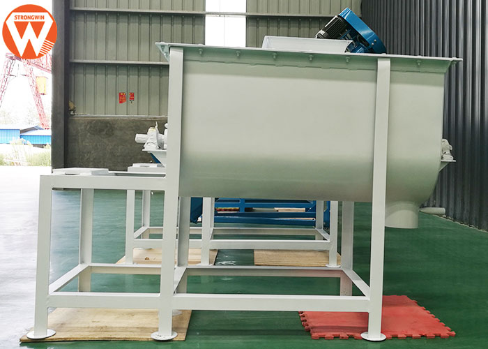animal feed mixer