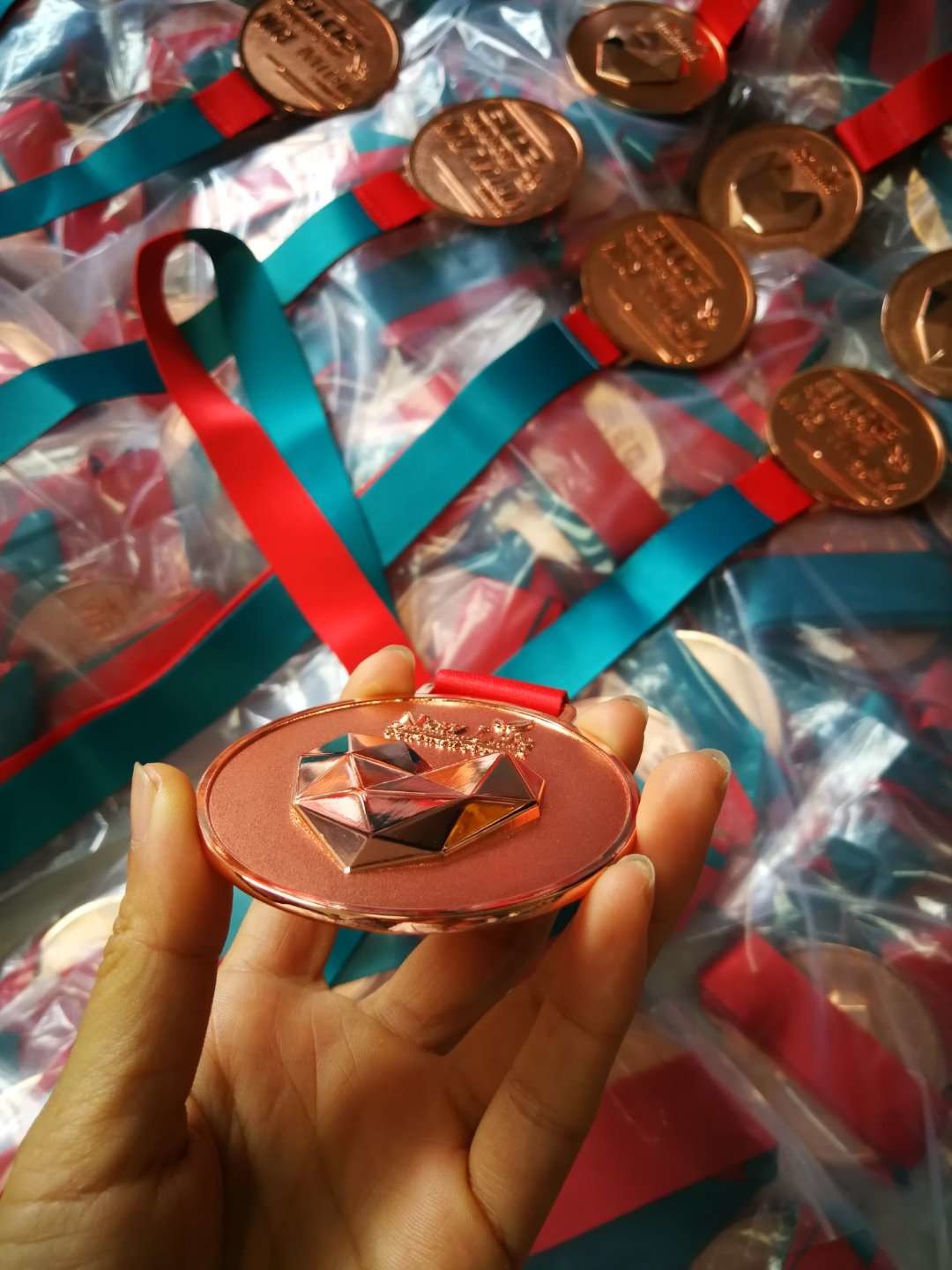 Zinc Alloy Material Custom Sports Medals Ribbons For Enterprise Activity