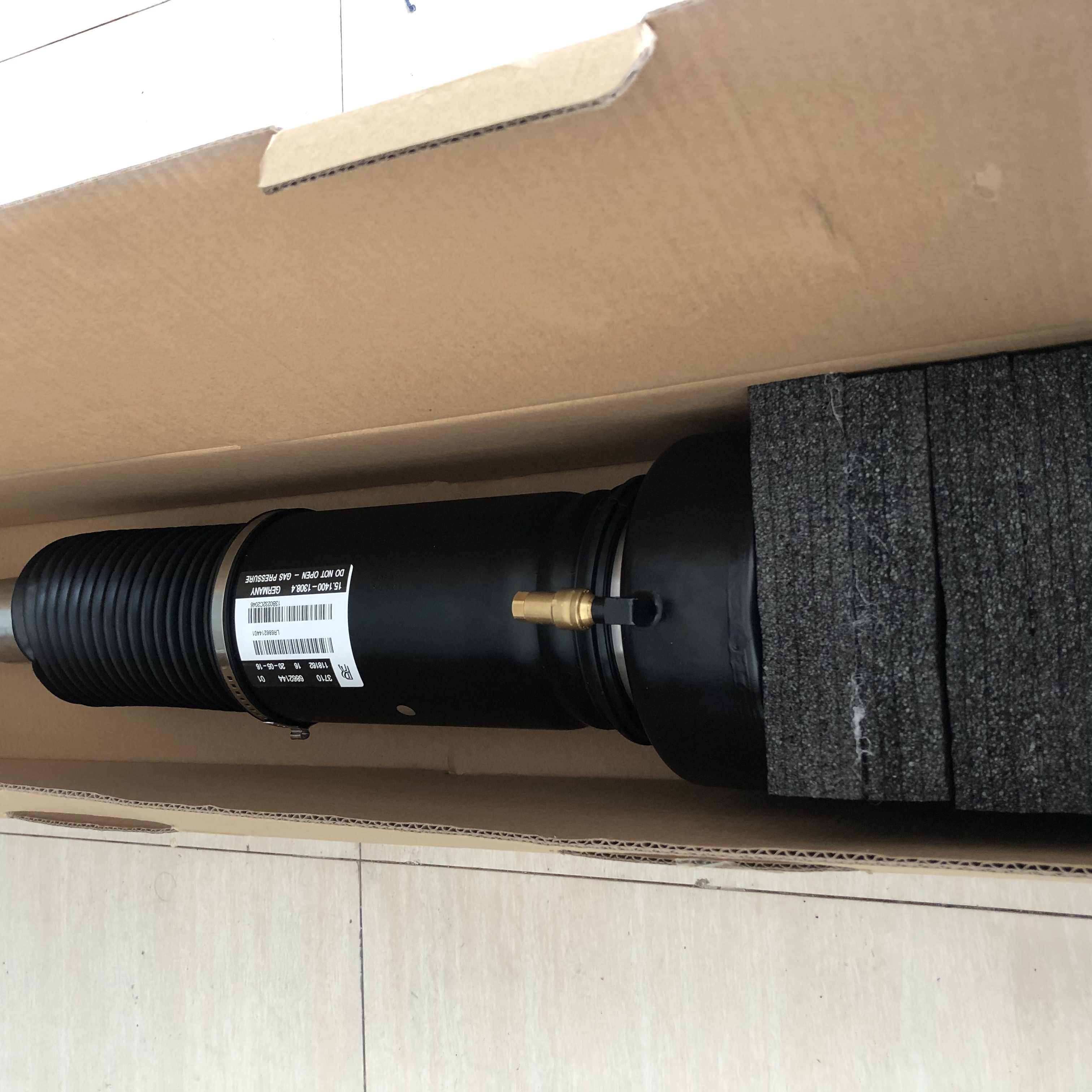 Rolls-Royce Phantom Shock Absorber Air Suspension Parts 37106796508