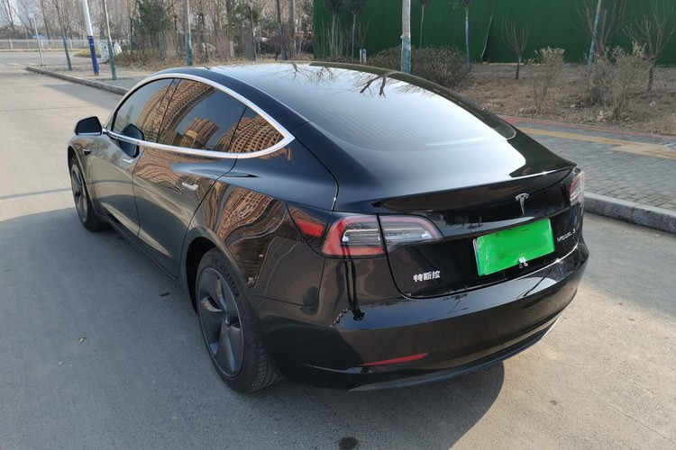 New Energy Battery Power Clean Energy High Speed 225km/H Electric Car