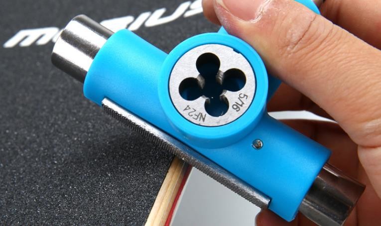 Skate Tool 10-In-1 Multi Function Skateboard Multi Tool Nylon Metal