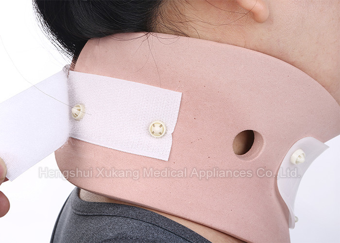 Small Volume Cervical Collar Neck Brace Easy To Wear Throat Opening For Tracheotomy