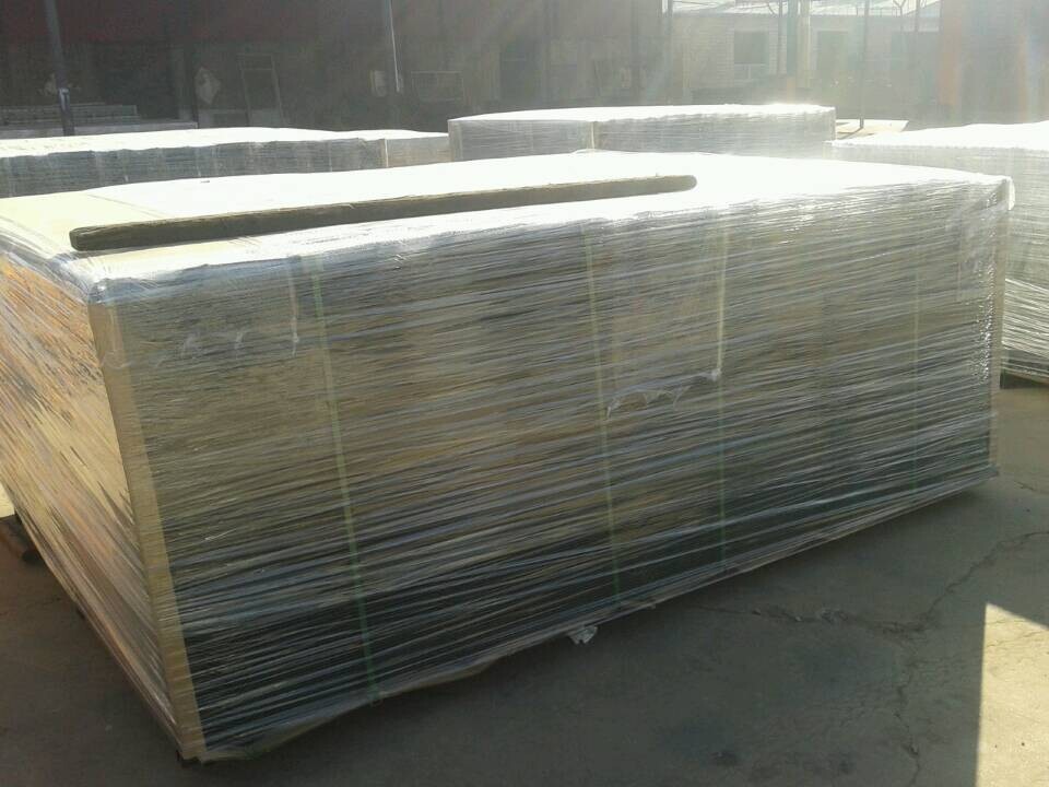 Black 6 Ft Welded Wire Fencing Panels , CE Yardgard Galvanized Welded Wire Fence