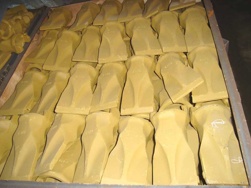 Long Tiger Bulldozer Fish Scale Bucket Teeth for Volvo Forging or Casting Technique