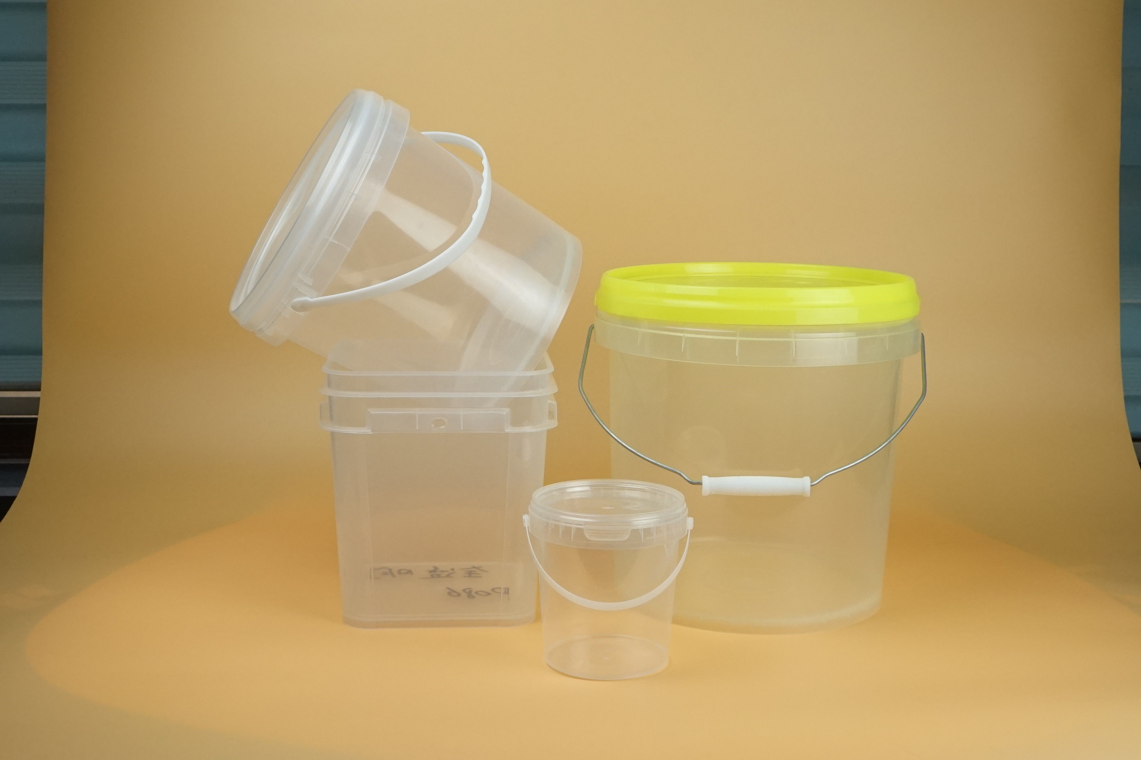 1L 5L 10L Transparent Plastic Packaging Bucket Customized With Lid And Handle
